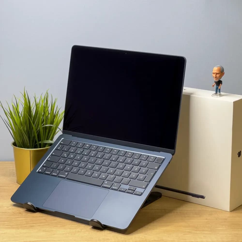 Apple Macbook Air M2 13" Midnight