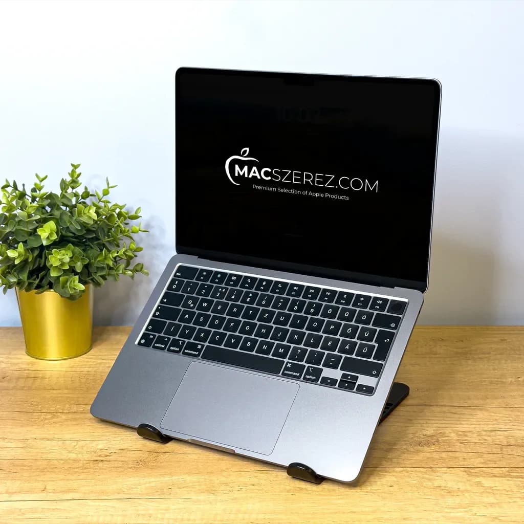 Apple Macbook Air M2 13 Space Grey Astro4
