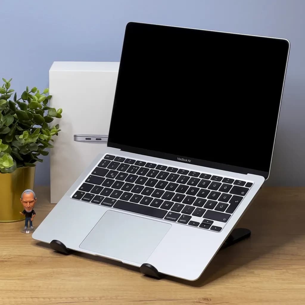 apple-macbook-air-silver-ezust-m1-macszerez-11