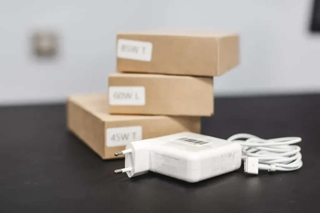 macbook adapter