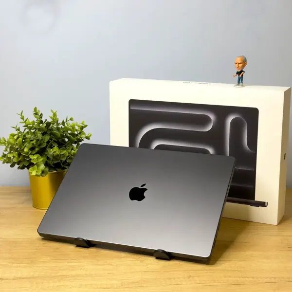 2023 MacBook Pro 16″ M3 Pro | 36GB | 512GB SSD