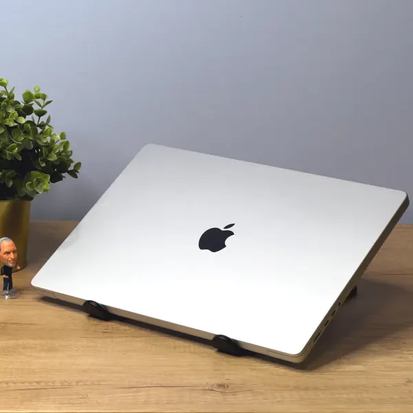 Apple Macbook Pro 16 M1 Silver Ezust 12