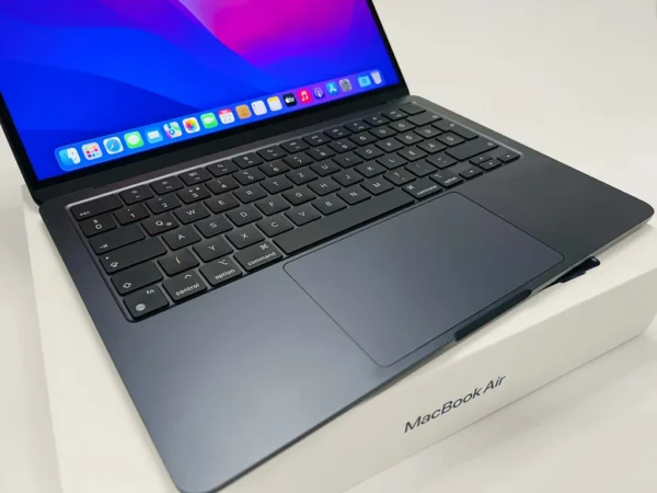 Macszerez - Apple Macbook Air M2 Midnight