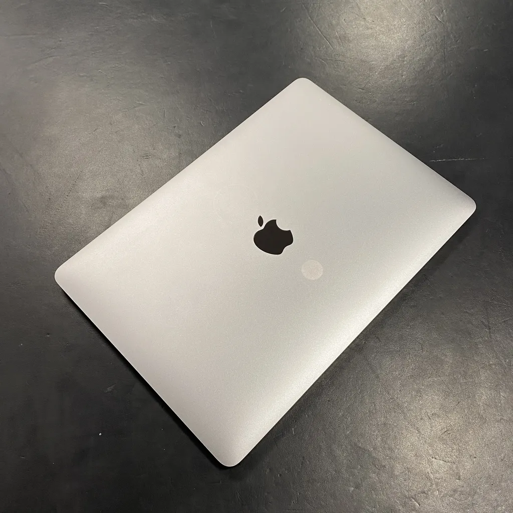 apple 2019 macbook pro 13 space matrica2