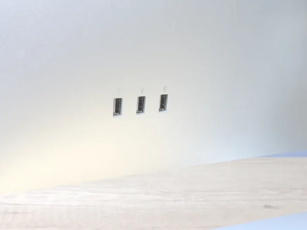 Apple Cinema Display 24" - Image 3