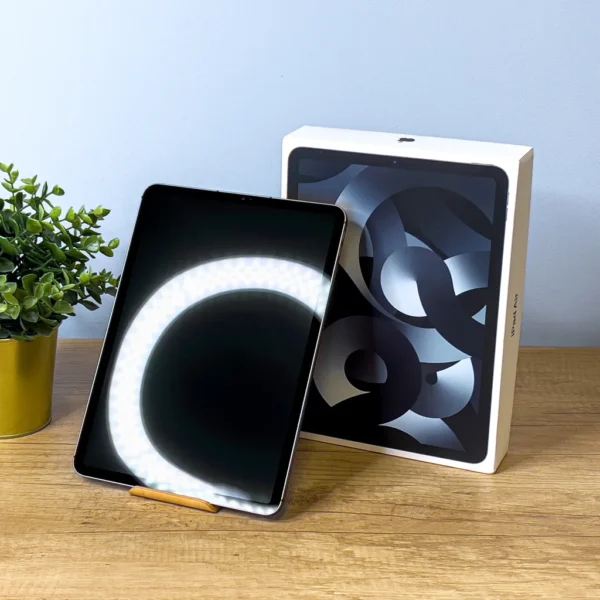 iPad Air | M1 | 64GB | Wifi + Cellular - Image 2