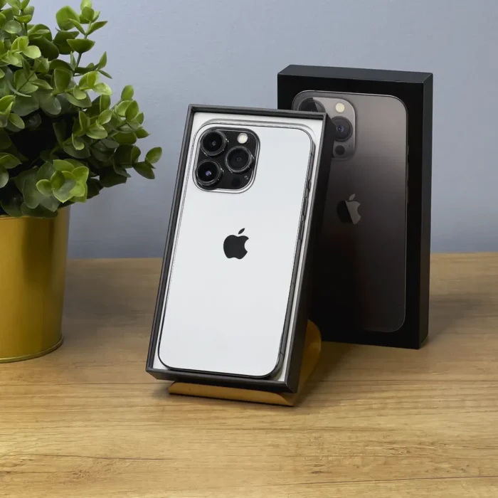 apple-iphone-13-pro-space-grey-11