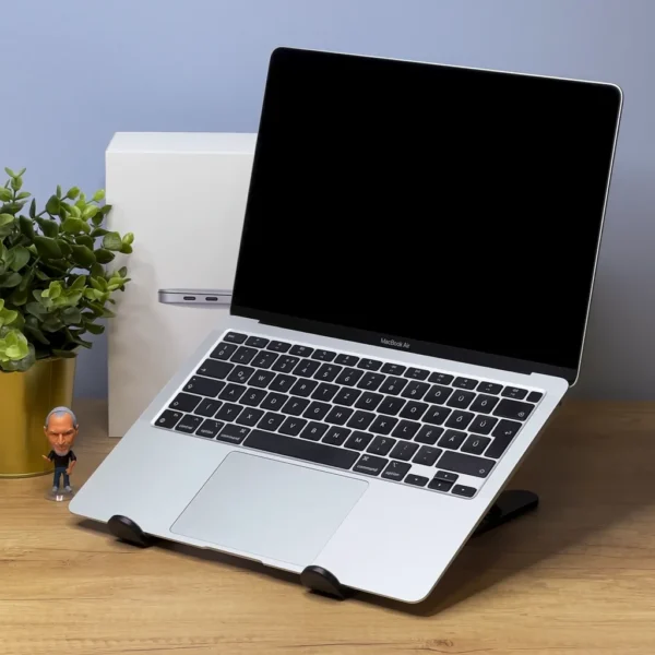 apple-macbook-air-silver-ezust-m1-macszerez-11