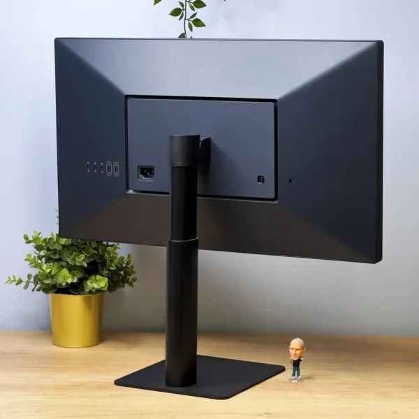 LG UltraFine 24" 4K - Image 2