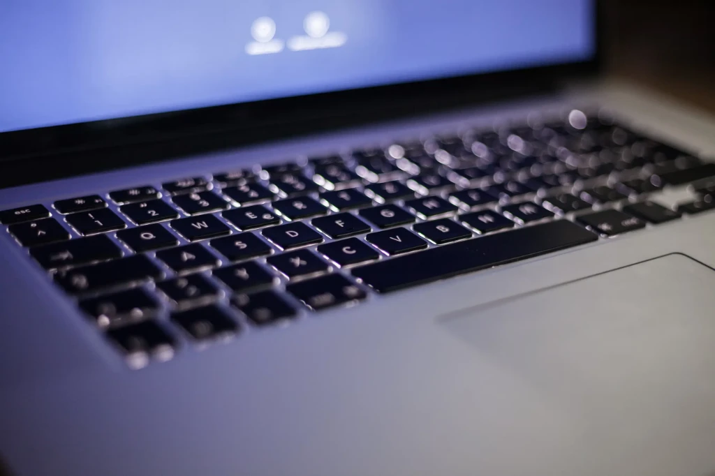 MacBook gyári visszaállítás lépésről-lépésre, ha eladnád a gépedet
