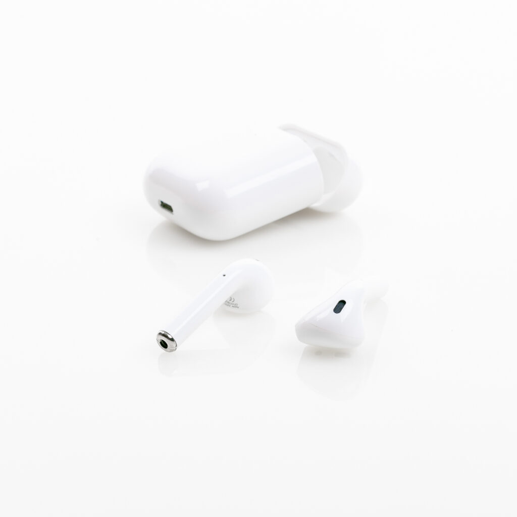 apple airpods 05 websize