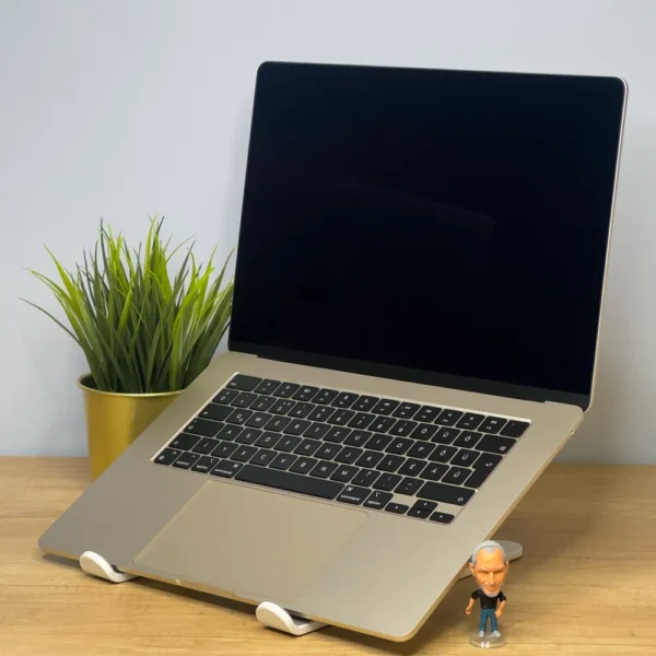 2023 MacBook Air 15" | M2 | 8GB | 256GB | Starlight - Image 2
